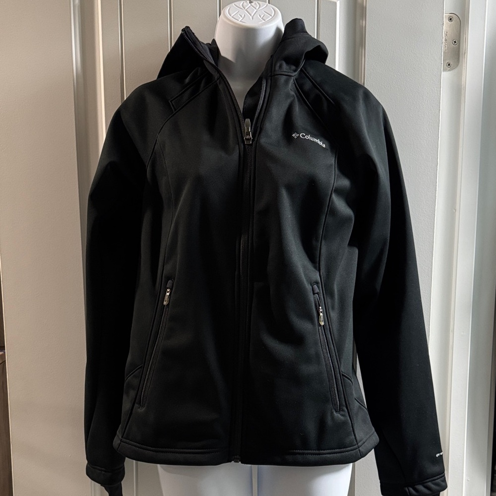 Columbia Women's Black Hooded Softshell Utility Jacket